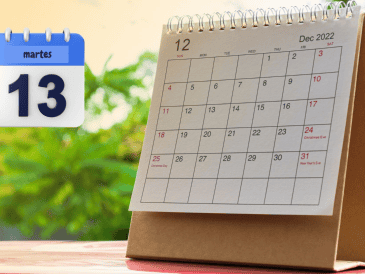 A pesar de todo esto, hay personas que se toman esta fecha con puro humor, desafiando a la mala suerte organizando reuniones, saliendo de su casa o realizando actividades que normalmente no harían.  CANVA/ ESPECIAL