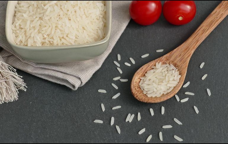 El arroz aporta proteínas, fibra dietética, vitaminas del complejo B y minerales. Pixabay