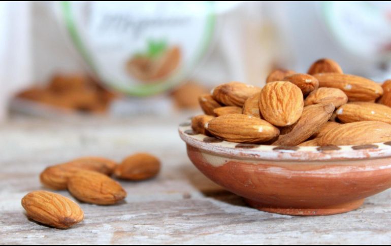 Las almendras pueden brindar diferentes beneficios para la salud. Pixabay
