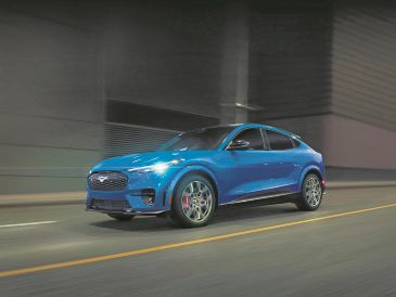 El modelo 2025 cuenta con una nueva parrilla en el modelo GT y nuevos rines en la variante Rally. ESPECIAL