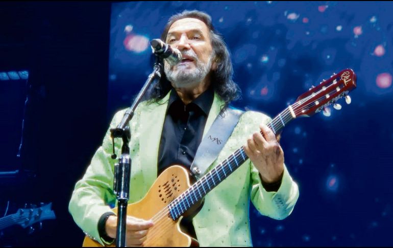 Marco Antonio Solís llenó la noche de romanticismo con sus melodías. EL INFORMADOR/F. Salcedo