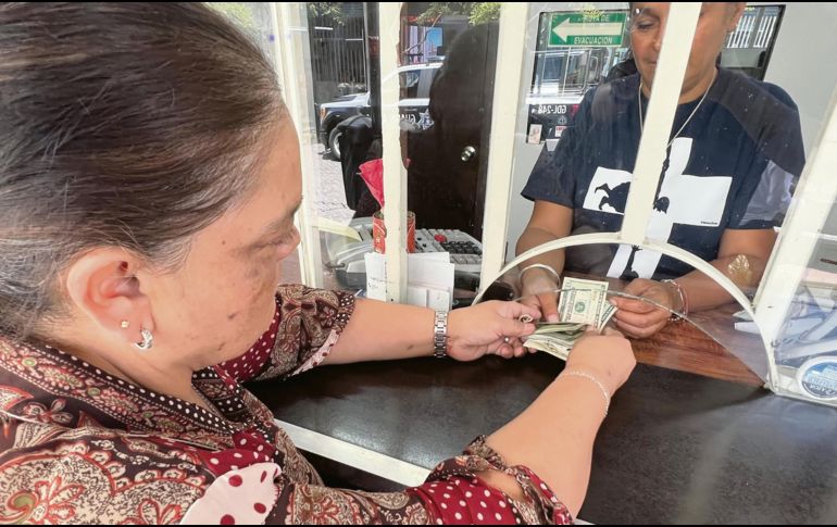 Las remesas enviadas desde Estados Unidos representan una fuente clave de ingreso para millones de familias en México. EL INFORMADOR