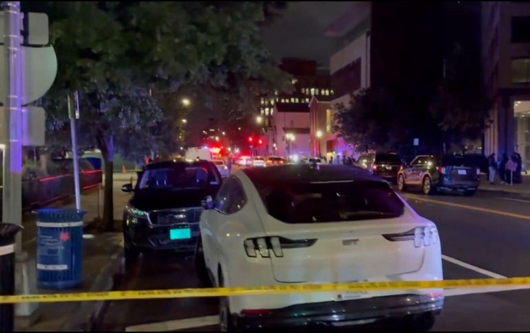 La policía de Washington DC informó que está investigando este tiroteo, ocurrido frente a la oficina local del FBI. ESPECIAL.