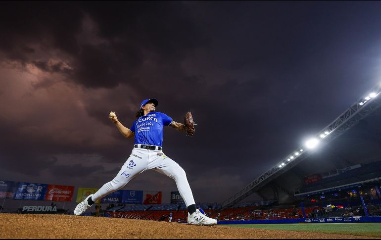 Dereck Rodríguez se fue sin decisión en una buena apertura, pero en la fatídica séptima entrada el juego dejó de ser reñido y se inclinó a favor de los Sultanes. CORTESÍA/Charros de Jalisco