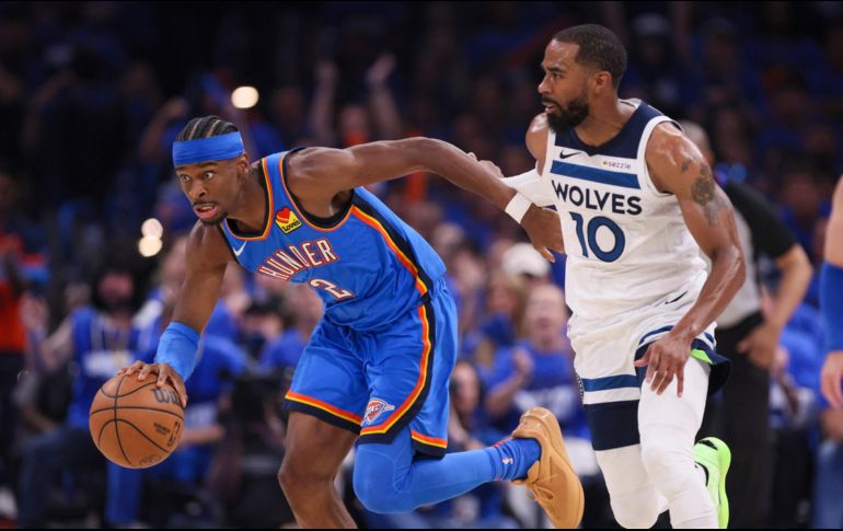 El MVP Shai Gilgeous-Alexander (#2) lideró a la ofensiva del Thunder con 38 puntos. AP/N. Billings