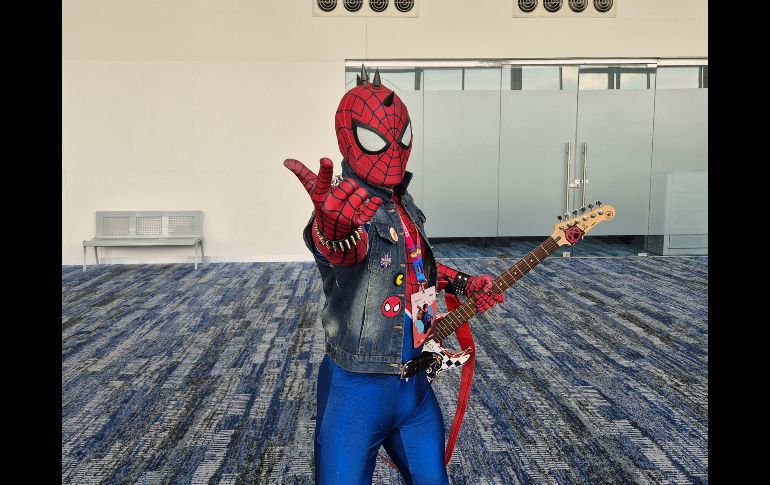 A través de los pasillos de la convención desfilaban superhéroes y hechiceros, soldados espaciales y brujas cósmicas, guerreros antiguos, justicieros enmascarados y monstruos a luz del día EL INFORMADOR / F. Salcedo