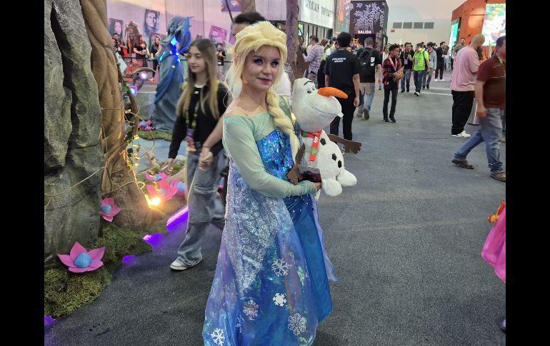 A través de los pasillos de la convención desfilaban superhéroes y hechiceros, soldados espaciales y brujas cósmicas, guerreros antiguos, justicieros enmascarados y monstruos a luz del día EL INFORMADOR / F. Salcedo