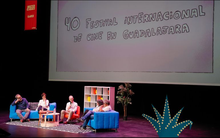 Cineastas de renombre compartieron experiencias y consejos sobre la narración visual en un panel dirigido a jóvenes apasionados por el séptimo arte. EL INFORMADOR/ H. FIGUEROA.