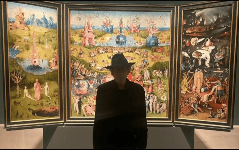 Tim Burton te invita a vivir la experiencia de su exposición de arte llamada 