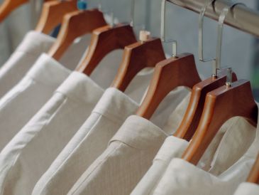 La pérdida de interés en la apariencia personal o la falta de motivación para cambiar de vestimenta pueden estar asociadas a episodios de depresión o agotamiento psicológico. CANVA/ ESPECIAL