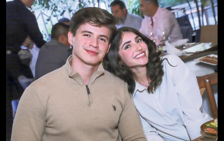 Miguel Ramírez y Paulina Mora celebrando el sexto aniversario de Mochomos Guadalajara. GENTE BIEN JALISCO / C. Jimeno