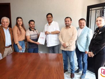 Además del evento de exhibición, se firmó un convenio de colaboración entre el IDEFT y el Ayuntamiento de Teuchitlán. CORTESÍA