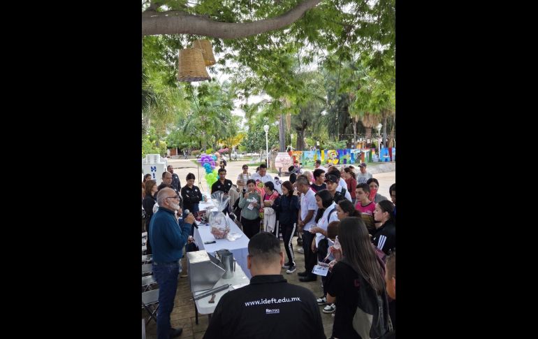 Además del evento de exhibición, se firmó un convenio de colaboración entre el IDEFT y el Ayuntamiento de Teuchitlán. CORTESÍA