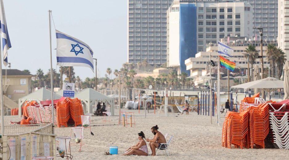 Así es Tel Aviv desde el viernes 13 de junio. Esa madrugada, a las 02:57 de la mañana, sonaron las alarmas antiaéreas. EFE/A. SULTAN