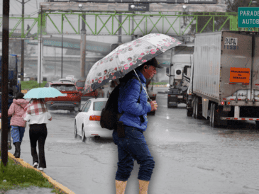 Se prevé que la zona de baja presión evolucione a ciclón tropical a finales de esta semana, frente a las costas de Oaxaca y Chiapas. SUN / ARCHIVO