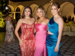 Alexandria Salazar, Michelle Morales y Alexa Maldonado en su noche de graduación The American School Foundation of Guadalajara. GENTE BIEN JALISCO / J. Soltero
