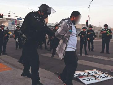 "Hemos detectado retrasos significativos por parte de las autoridades migratorias en el registro de personas detenidas en si sistema", detalló el cónsul. AP / ARCHIVO