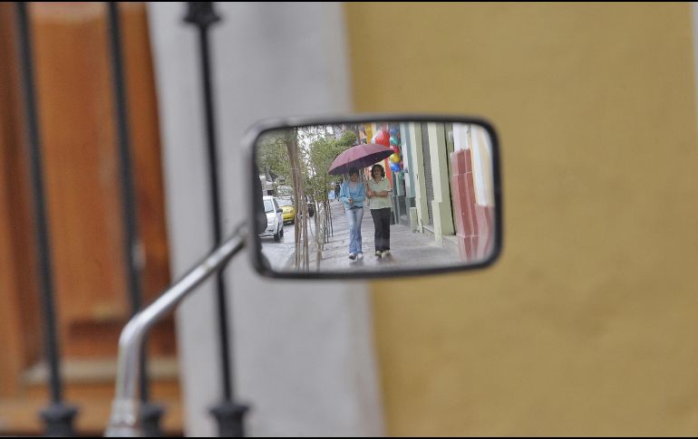 Se mantiene bajo vigilancia una zona de baja presión al sur de las costas del país, con un posible desarrollo ciclónico del 80% en los próximos 7 días; para Guadalajara se prevén chubascos tormentosos. EL INFORMADOR / ARCHIVO