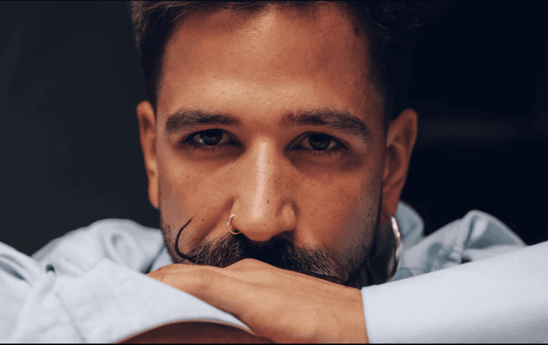 Maldito ChatGPT fue lanzado la noche del miércoles y aborda el conflicto interno que implica enamorarse. EFE/Alejandro Pazmino