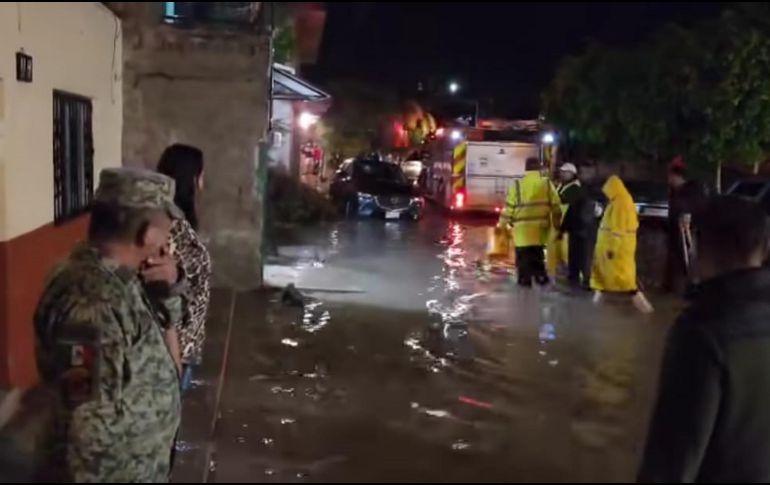 El municipio señaló que se han liberado 5 puntos donde se registraron árboles caídos y se extrajo un vehículo del canal sin personas lesionadas. ESPECIAL
