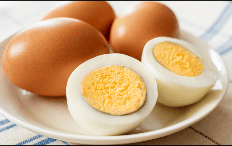 Es importante usar huevos frescos y vigilar el tiempo de cocción para evitar tanto la yema gris como un centro gomoso. CANVA