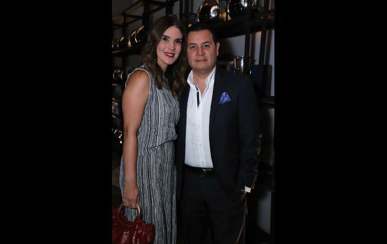Perla Fonseca y Gustavo De León. GENTE BIEN JALISCO / C. Jimeno