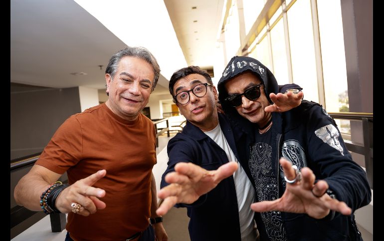 Adal Ramones y los hermanos Germán y Freddy Ortega compartieron la felicidad que les genera traer a Guadalajara una puesta en escena tan grande. EL INFORMADOR/ H. Figueroa