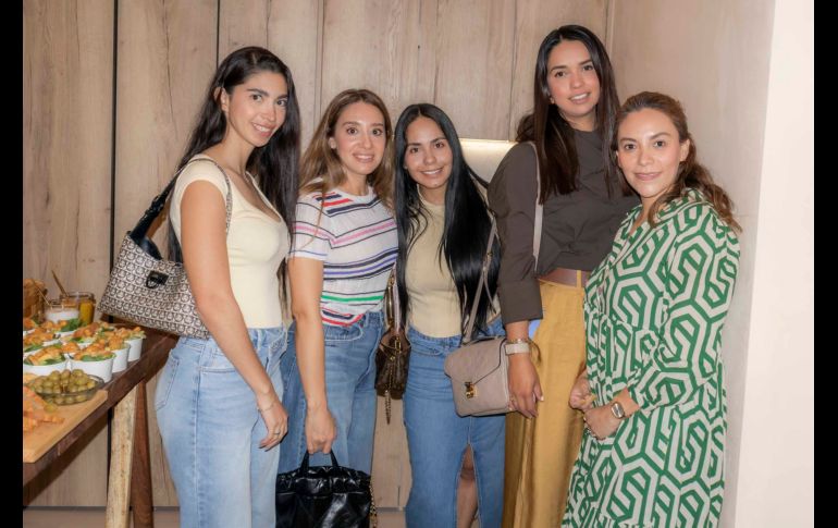 Mónica Sánchez, Alba Fernández, Andrea Manzo, Ana Macías y Ana Lucía Romano. GENTE BIEN JALISCO / A. Rodríguez