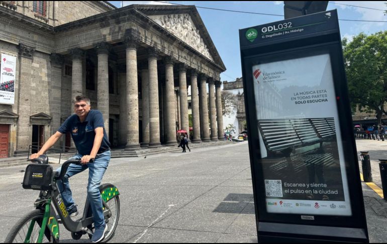 Las listas de reproducción pueden disfrutarse mientras se pedalea o se camina por la ciudad, favoreciendo una conexión más íntima con el entorno y su historia. CORTESÍA.