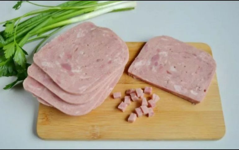 Consumir jamón diariamente y sobre todo en grandes cantidades, podría traer graves efectos secundarios a la salud. Unplash