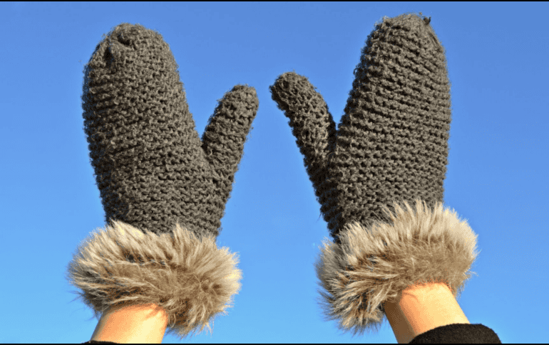 Tener manos frías todo el tiempo puede ser señal de que algo no está bien con nuestro cuerpo. Canva