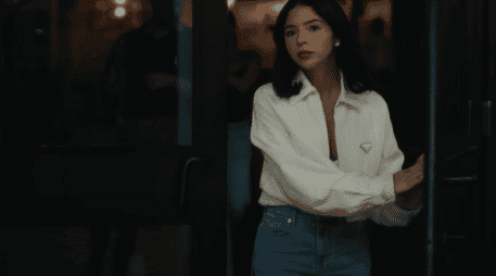 La hija de Pepe Aguilar regresó al look de cabello corto. ESPECIAL / YOUTUBE / ÁNGELA AGUILAR