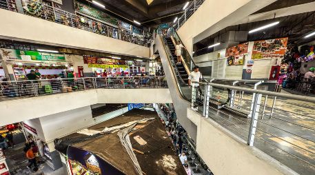 El mercado Corona enfrenta problemas de infraestructura, entorno y malas prácticas. EL INFORMADOR/A. Navarro