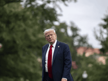 Trump reiteró que este lunes habrá un anuncio sobre Rusia tras semanas de expresar su frustración con el presidente ruso, Vladímir Putin, por su negativa a aceptar una tregua. EFE / ARCHIVO