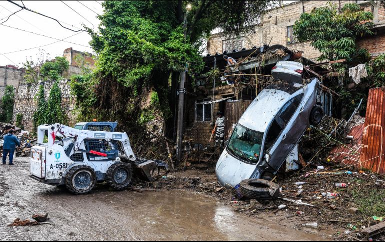 Personal de Protección Civil Jalisco se movilizó para apoyar en la atención a la emergencia, coordinados con autoridades de los 3 órdenes de gobierrno. En la imagen, elementos de la Guardia Nacional. EL INFORMADOR / A. Navarro