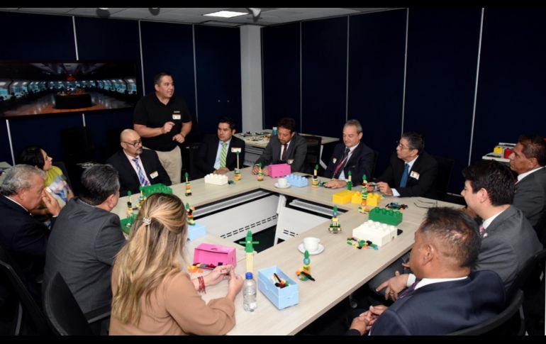 La SICT ha fortalecido su capacidad de respuesta inmediata para la conservación de carreteras y caminos, además de retomar trabajos realizados por administración directa y reactivar el uso de trenes de pavimentación como herramienta clave. CORTESÍA