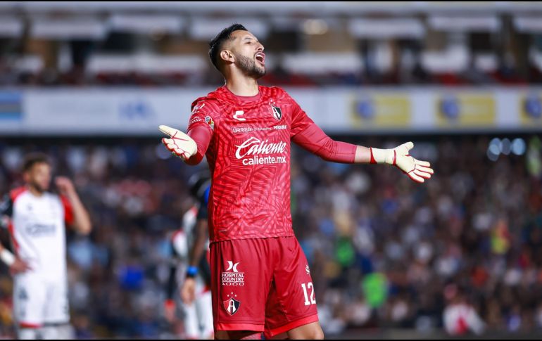 La ausencia de Camilo Vargas sigue siendo una preocupación para los tapatíos. IMAGO7