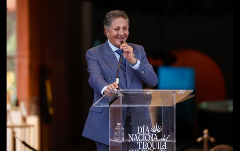 El gobernador, Pablo Lemus, señaló que la industria tequilera seguirá creciendo, por lo que se comprometió a trabajar en coordinación con el Gobierno federal para reducir los aranceles que se cobran en distintos países donde se podrían abrir nuevos mercados. EL INFORMADOR/ H. Figueroa
