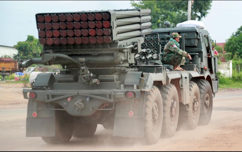 Las fuerzas armadas de ambos países iniciaron enfrentamientos este jueves. EFE/ K. SEREY.