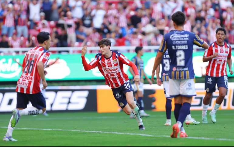 Con la llegada de Gabriel Milito, el surgido en fuerzas básicas de Chivas es el relevo de lujo del Guadalajara. IMAGO7.