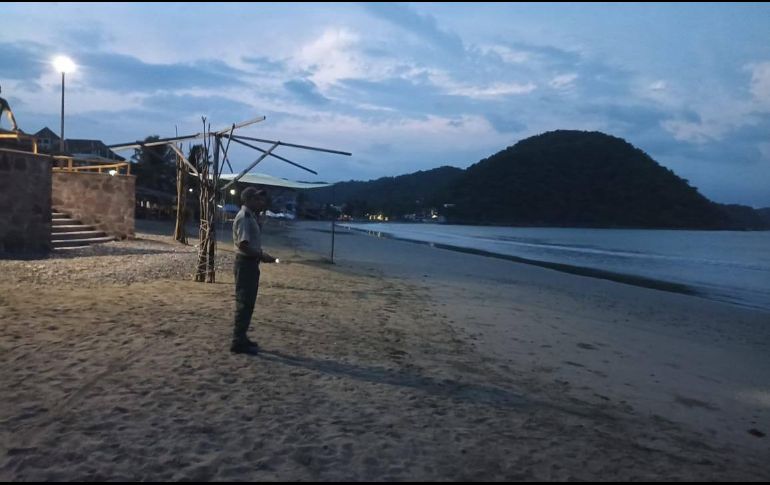 Pese a la alerta emitida, las variaciones en el oleaje han sido mínimas hoy miércoles 30 de julio. ESPECIAL / FACEBOOK Protección Civil Jalisco