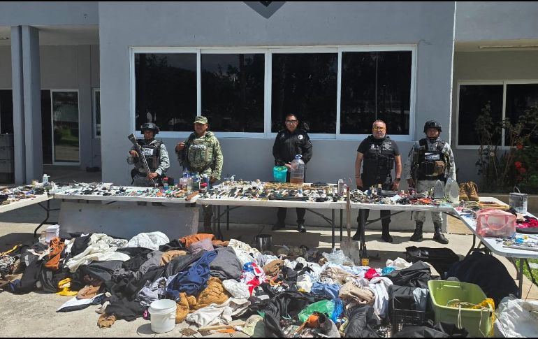 Todo lo asegurado fue puesto a disposición del agente del Ministerio Público, quien abrió carpetas de investigación. ESPECIAL