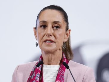 Sheinbaum agradeció a los gasolineros que de manera voluntaria firmaron el acuerdo en febrero. EFE/S. Gutiérrez