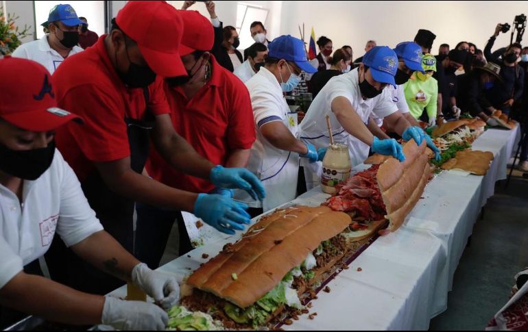 En 2024 llegó a medir 76 metros y a pesar cerca de 950 kilos, pero este año la meta es superar esas marcas. SUN/ARCHIVO