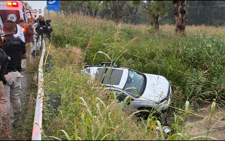 Automovilistas que circulaban por la zona alertaron a los números de emergencia, lo que provocó una rápida movilización de los cuerpos de auxilio. ESPECIAL