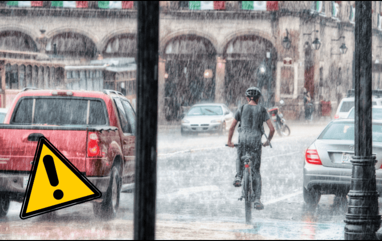 Cuando te enfrentes a encharcamientos o áreas inundadas, lo más seguro es no intentar cruzar. CANVA