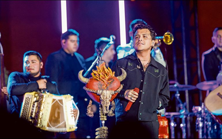 El cantante confesó que su más grande defecto es ser una persona muy enamoradiza y dar todo lo que tiene por amor. AFP