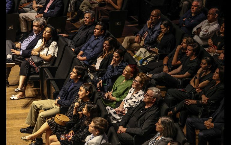 Sobre el escenario, 72 músicos acompañaban a Contreras. EL INFORMADOR/A.NAVARRO