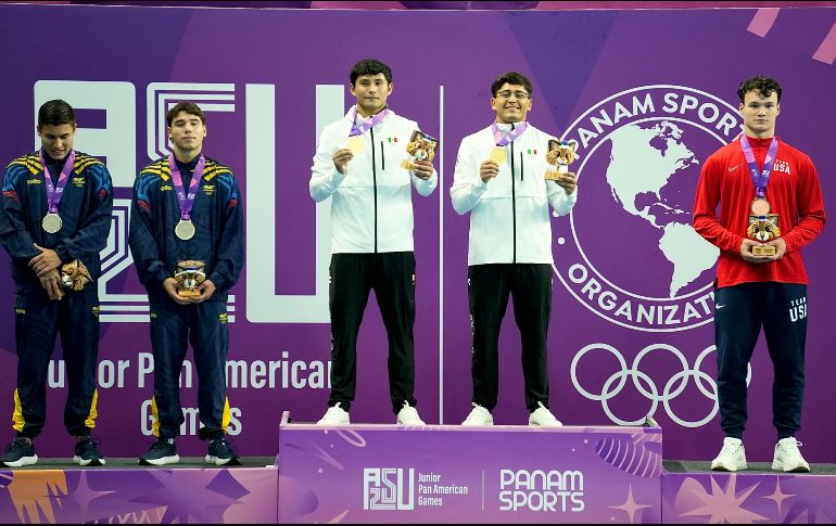 David Vázquez y Jesús Agúndez le otorgaron a México el segundo oro en la disciplina de clavados en los Juegos Panamericanos Junior de Asunción 2025. ESPECIAL.