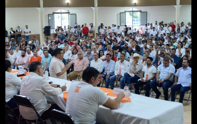 Movimiento Ciudadano Jalisco realizó un total de 13 asambleas en los 20 distritos electorales del Estado, demostrando la unidad de sus integrantes, a estos encuentros asistieron aproximadamente 12 mil 500 militantes y simpatizantes del partido. CORTESÍA